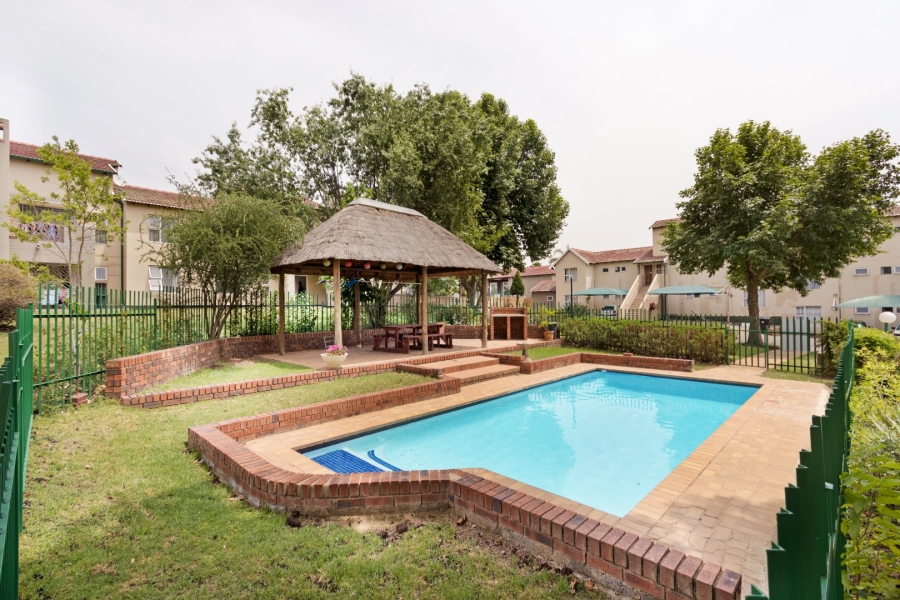 3 Bedroom Property for Sale in Bromhof Gauteng