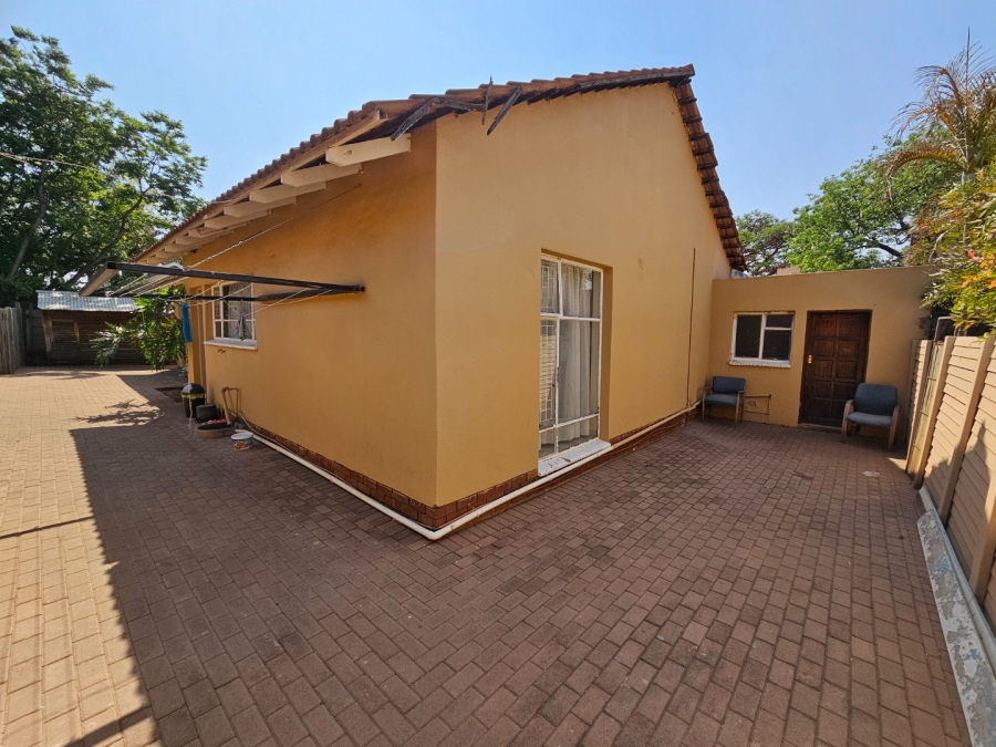 5 Bedroom Property for Sale in Montana Tuine Gauteng