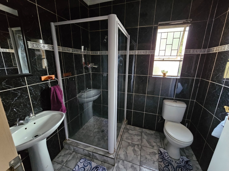 5 Bedroom Property for Sale in Montana Tuine Gauteng