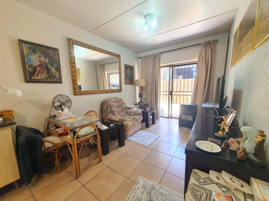 2 Bedroom Property for Sale in Noordhang Gauteng