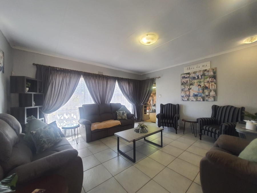 3 Bedroom Property for Sale in Roodepoort West Gauteng