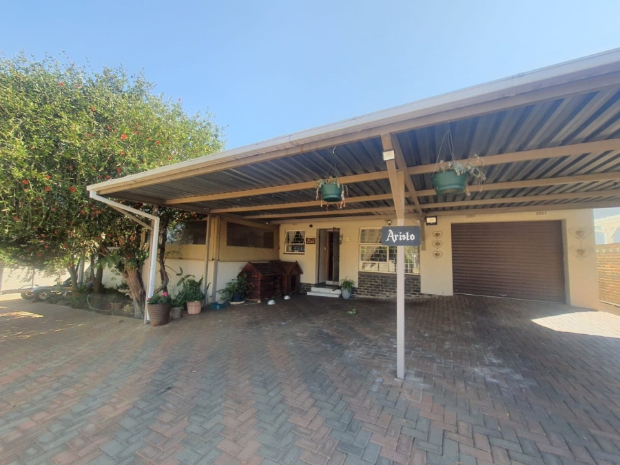 3 Bedroom Property for Sale in Roodepoort West Gauteng