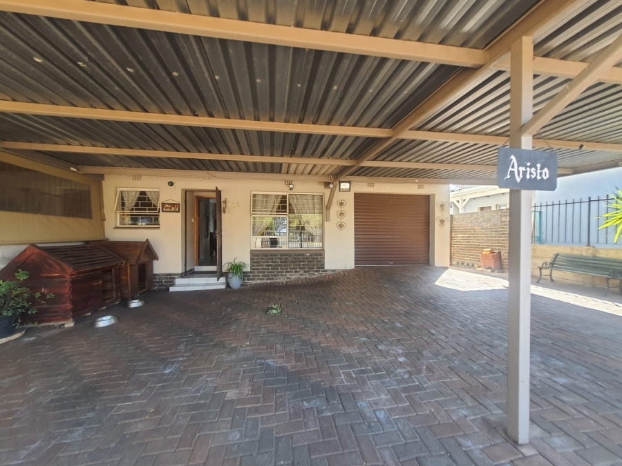 3 Bedroom Property for Sale in Roodepoort West Gauteng