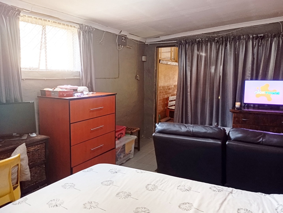 To Let 1 Bedroom Property for Rent in Lindhaven Gauteng