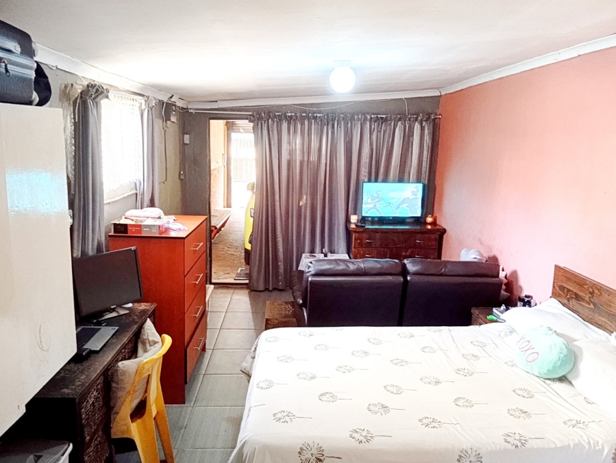 To Let 1 Bedroom Property for Rent in Lindhaven Gauteng