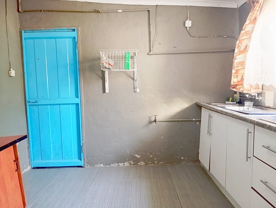 To Let 1 Bedroom Property for Rent in Lindhaven Gauteng