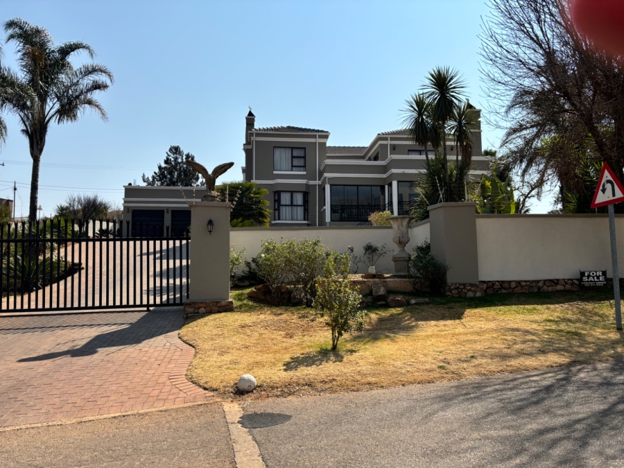 4 Bedroom Property for Sale in Bronkhorstbaai Gauteng