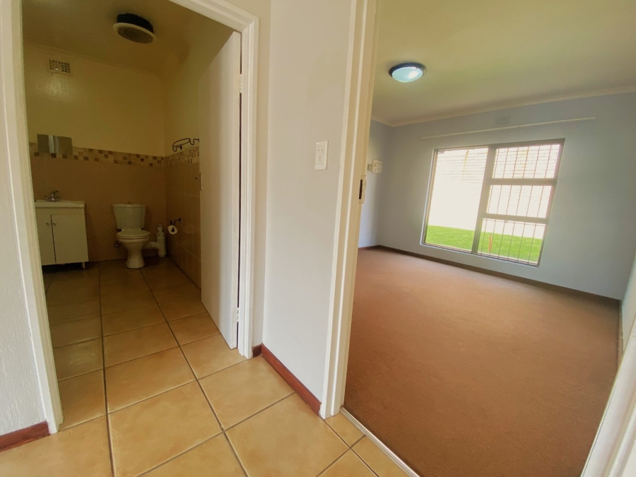 2 Bedroom Property for Sale in Monument Gauteng