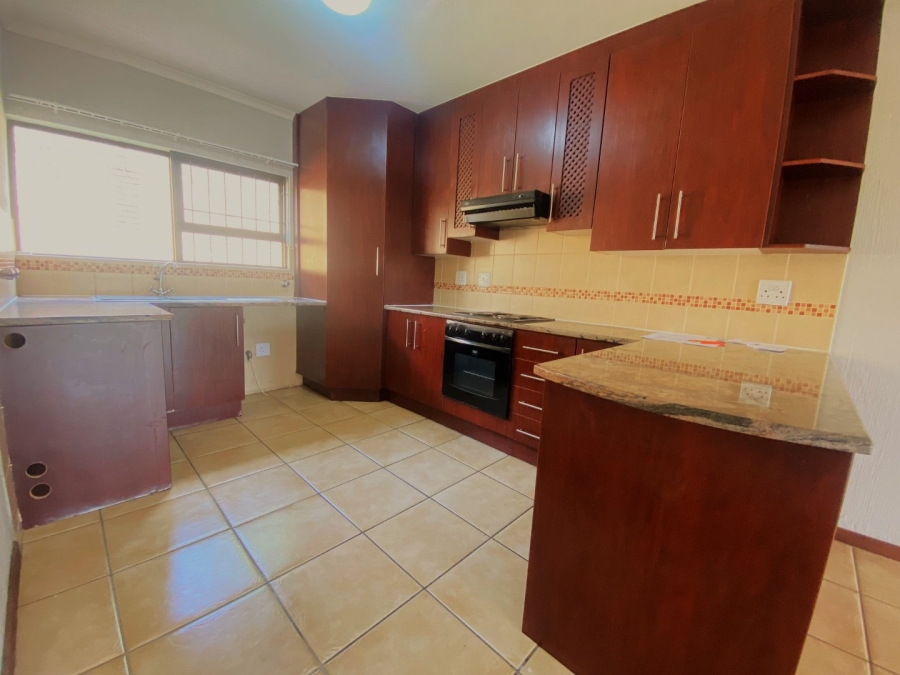 2 Bedroom Property for Sale in Monument Gauteng