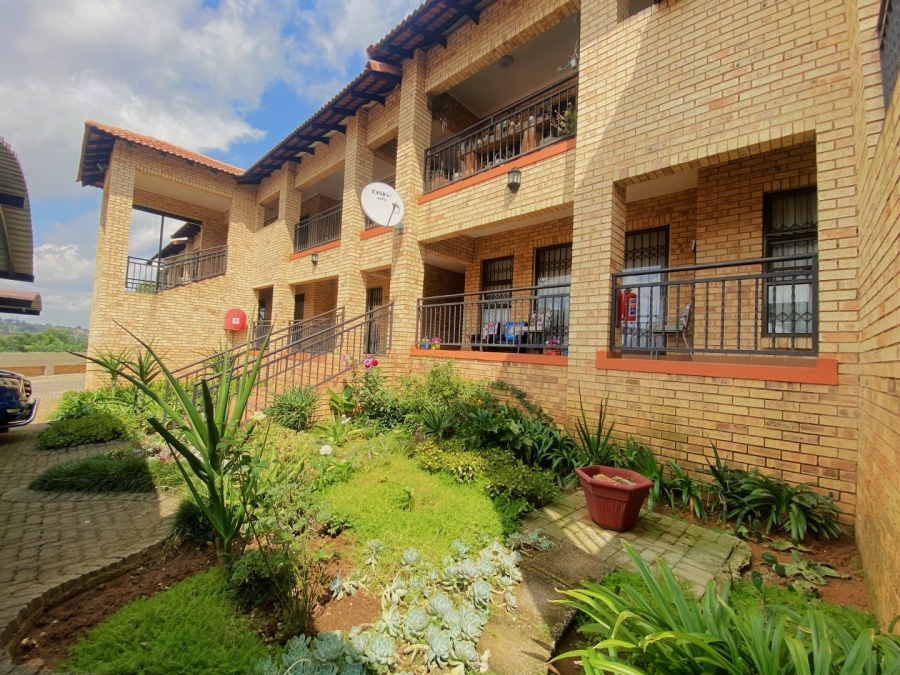 2 Bedroom Property for Sale in Monument Gauteng