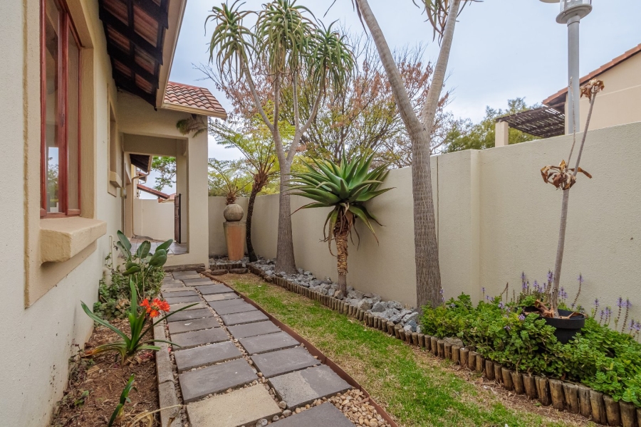 2 Bedroom Property for Sale in Willowbrook Gauteng