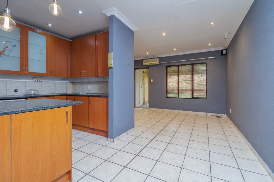 2 Bedroom Property for Sale in Willowbrook Gauteng