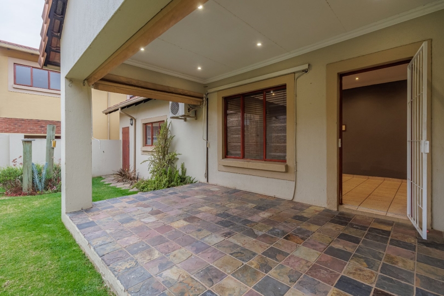 2 Bedroom Property for Sale in Willowbrook Gauteng