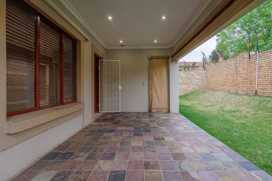 2 Bedroom Property for Sale in Willowbrook Gauteng