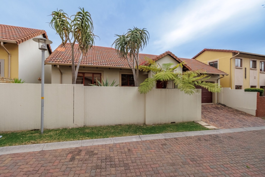 2 Bedroom Property for Sale in Willowbrook Gauteng