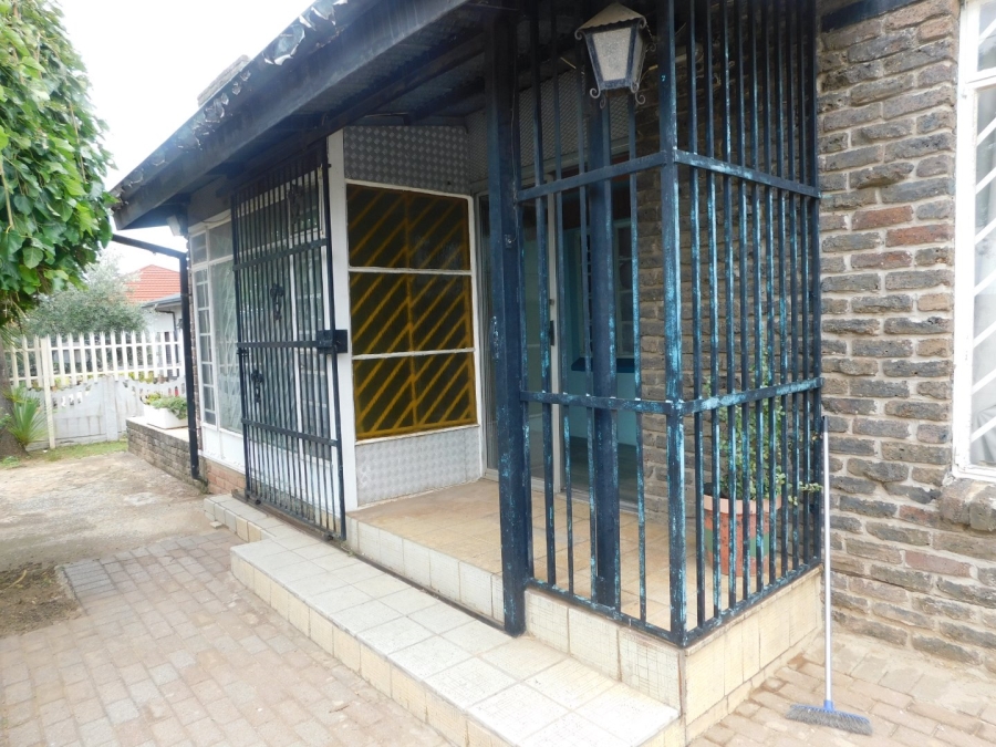 To Let 4 Bedroom Property for Rent in Krugersdorp West Gauteng