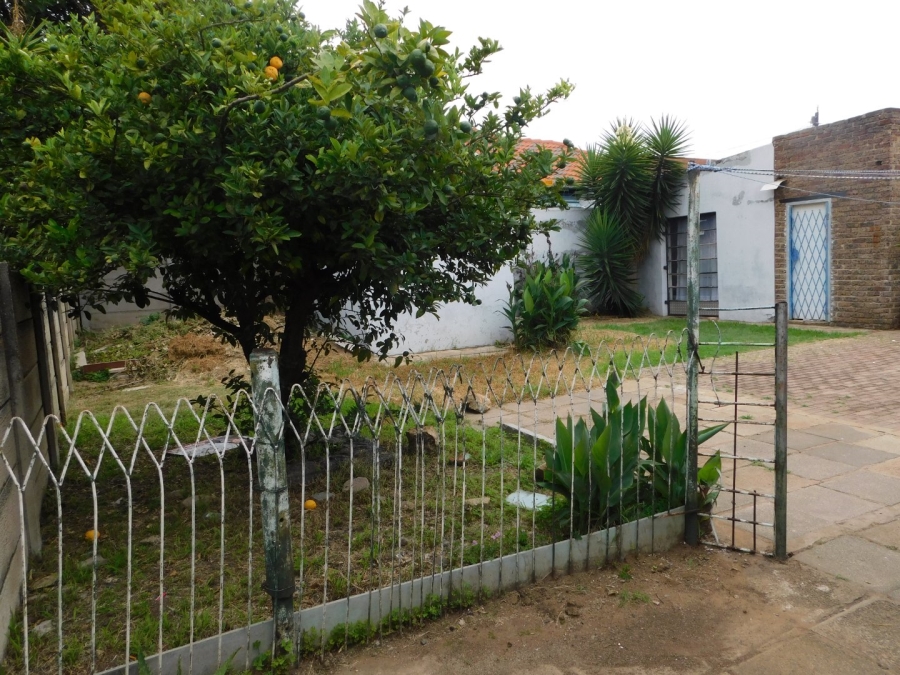 To Let 4 Bedroom Property for Rent in Krugersdorp West Gauteng