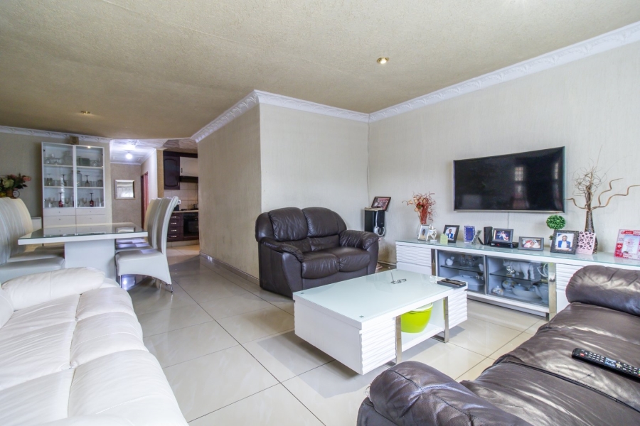 3 Bedroom Property for Sale in Ormonde View Gauteng