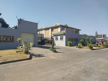 2 Bedroom Property for Sale in Farrar Park Gauteng