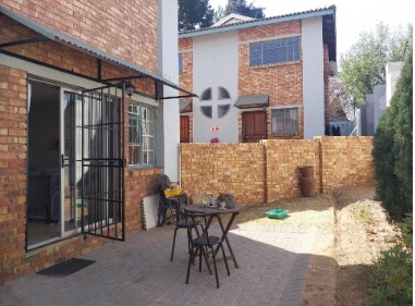 2 Bedroom Property for Sale in Farrar Park Gauteng