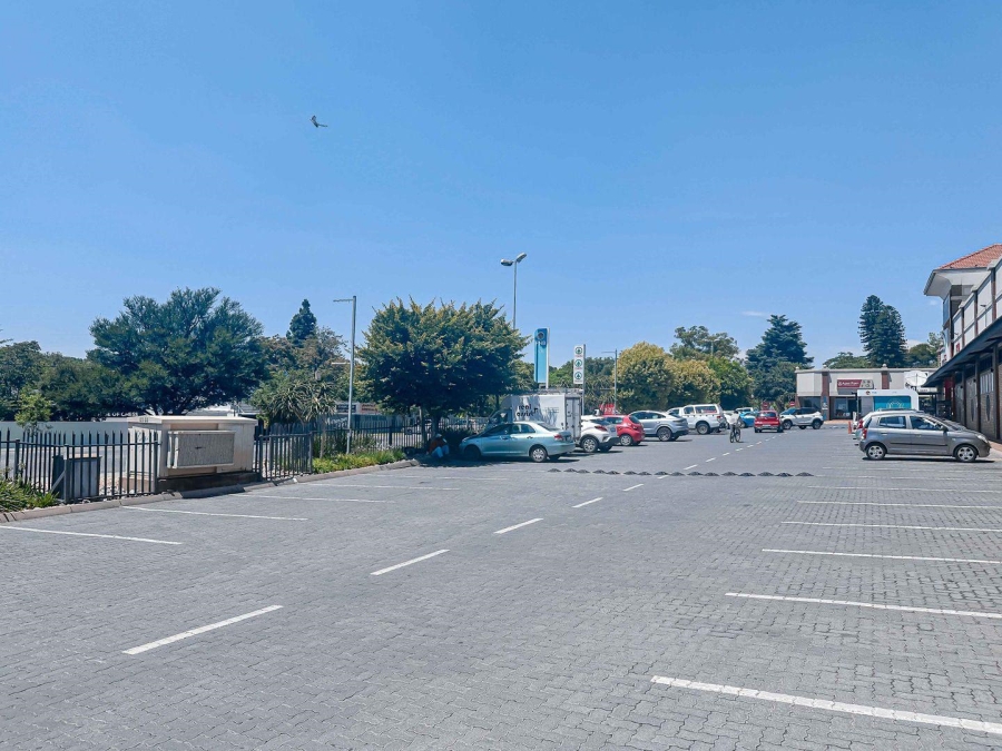 To Let commercial Property for Rent in Robindale Gauteng