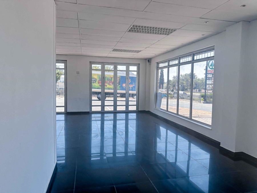 To Let commercial Property for Rent in Robindale Gauteng