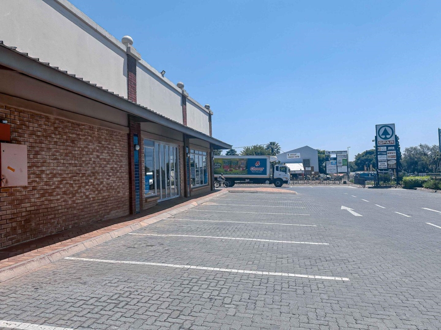 To Let commercial Property for Rent in Robindale Gauteng