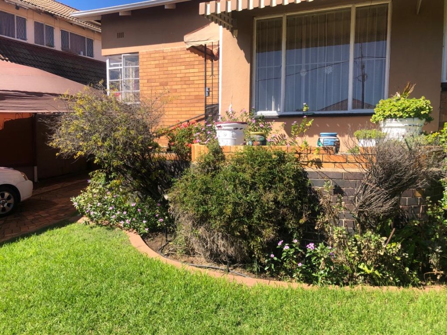 5 Bedroom Property for Sale in Orange Grove Gauteng