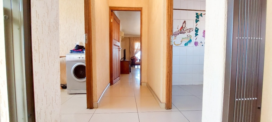 4 Bedroom Property for Sale in Lenasia Ext 6 Gauteng