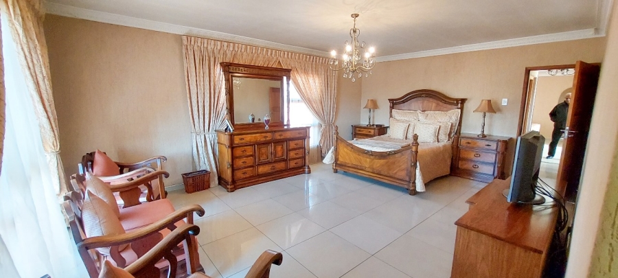 4 Bedroom Property for Sale in Lenasia Ext 6 Gauteng