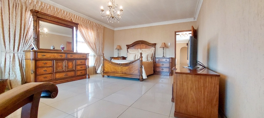 4 Bedroom Property for Sale in Lenasia Ext 6 Gauteng