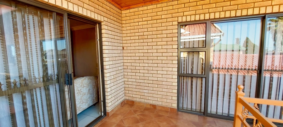 4 Bedroom Property for Sale in Lenasia Ext 6 Gauteng