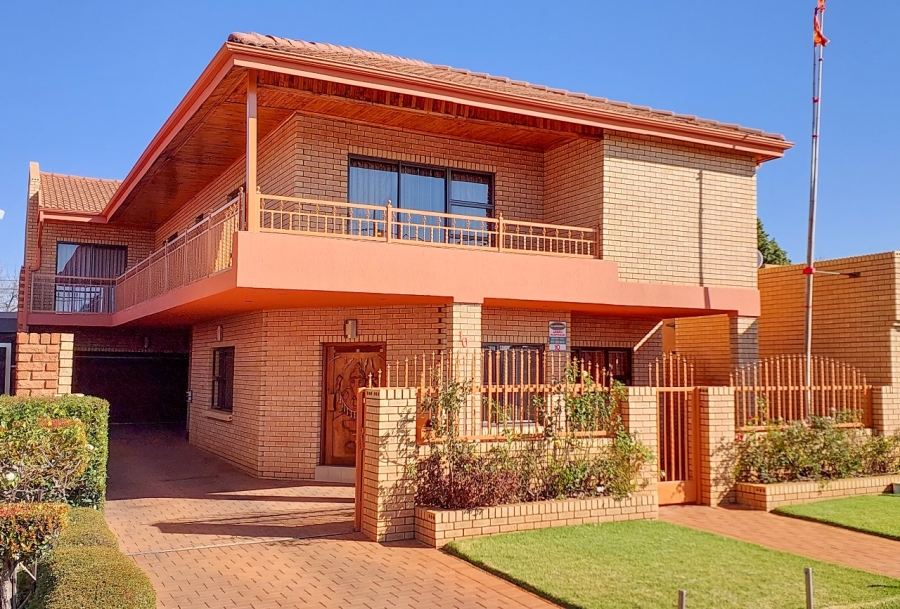 4 Bedroom Property for Sale in Lenasia Ext 6 Gauteng