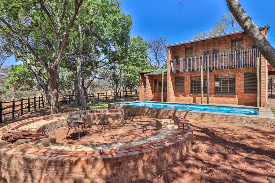 5 Bedroom Property for Sale in Boekenhoutskloof and surround Gauteng