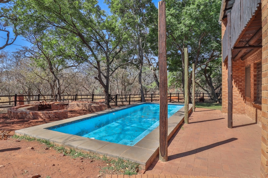 5 Bedroom Property for Sale in Boekenhoutskloof and surround Gauteng