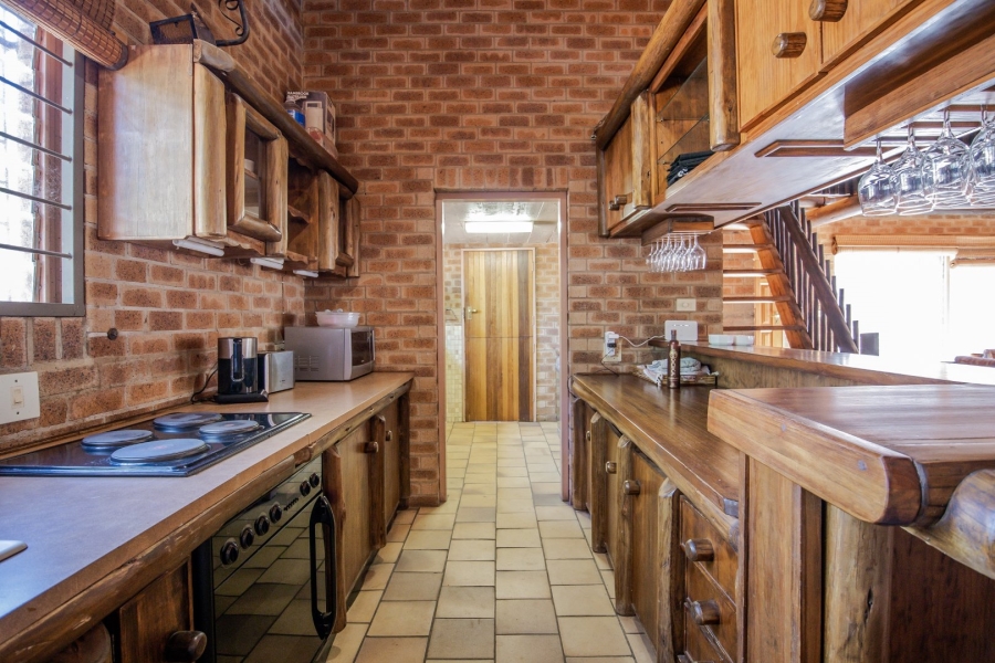 5 Bedroom Property for Sale in Boekenhoutskloof and surround Gauteng