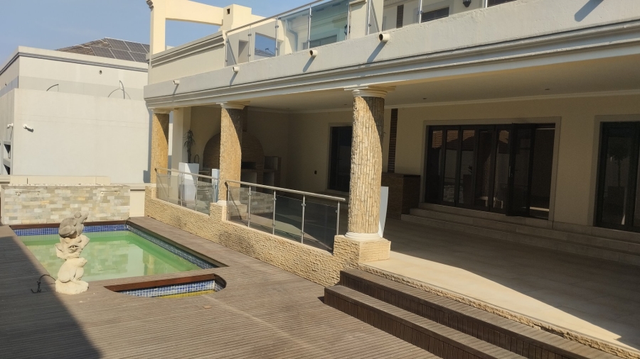 6 Bedroom Property for Sale in Blue Valley Golf Estate Gauteng