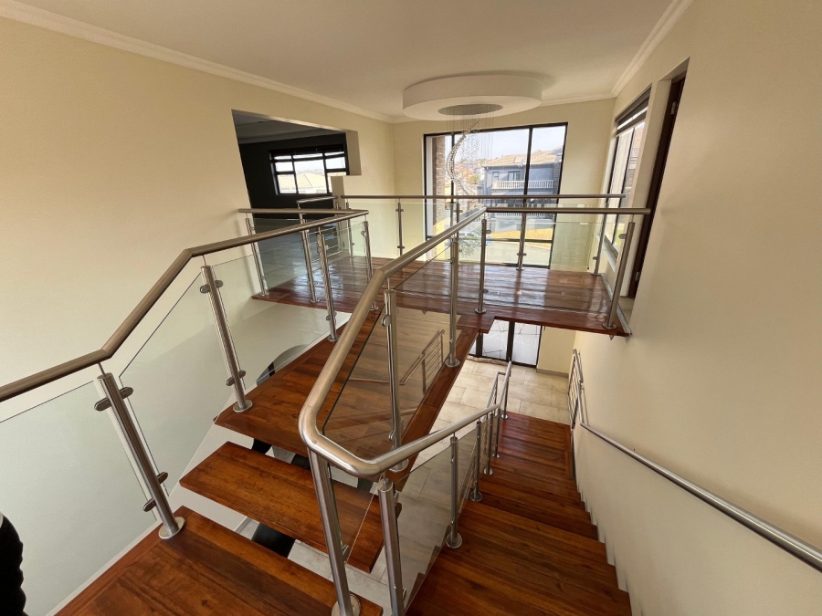 6 Bedroom Property for Sale in Blue Valley Golf Estate Gauteng