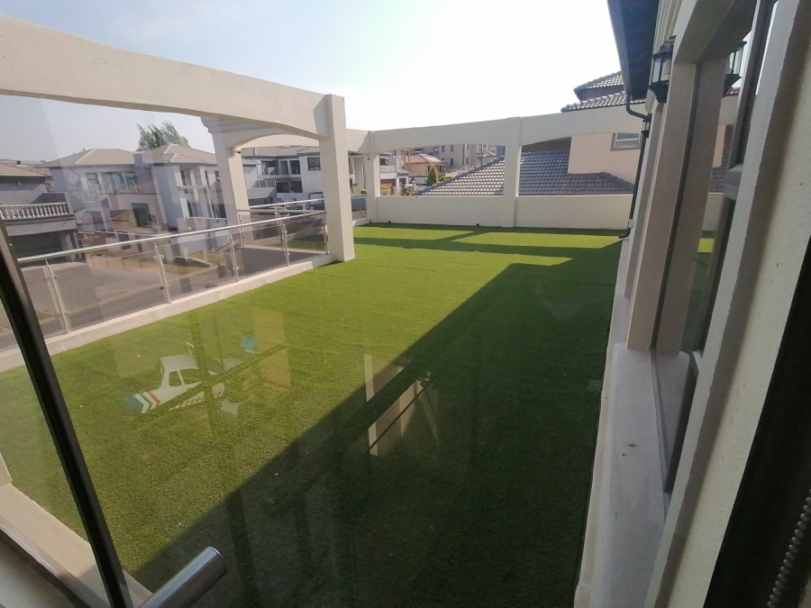 6 Bedroom Property for Sale in Blue Valley Golf Estate Gauteng