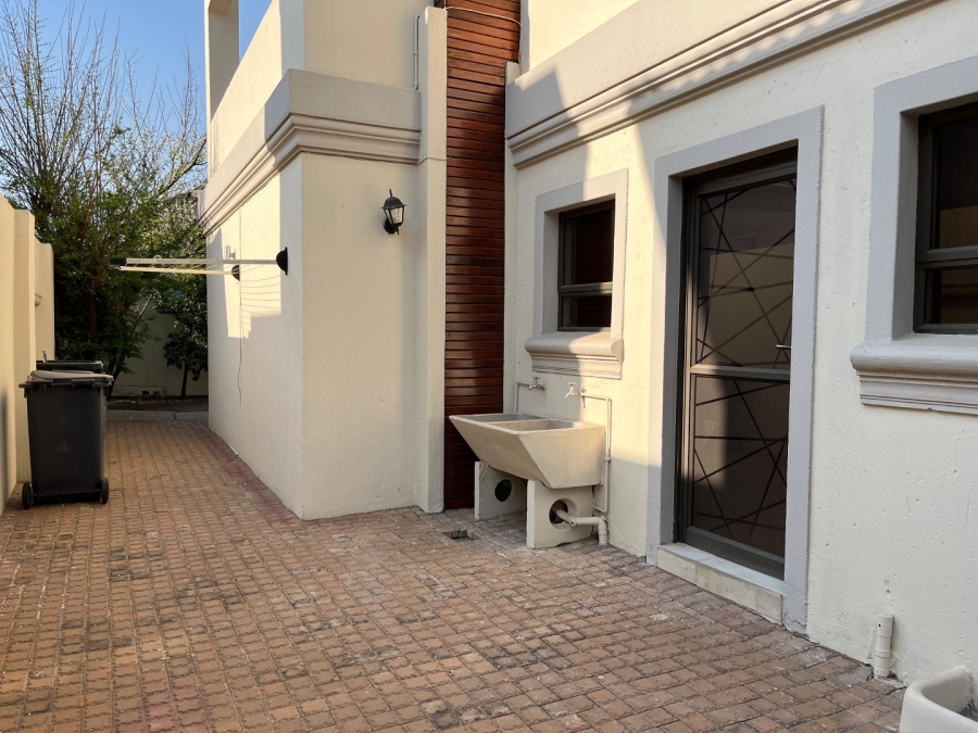 6 Bedroom Property for Sale in Blue Valley Golf Estate Gauteng