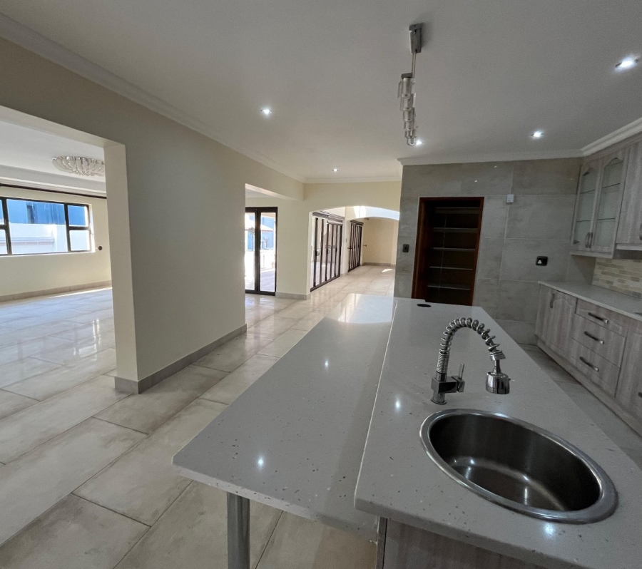 6 Bedroom Property for Sale in Blue Valley Golf Estate Gauteng