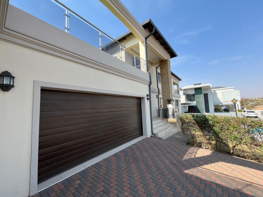 6 Bedroom Property for Sale in Blue Valley Golf Estate Gauteng