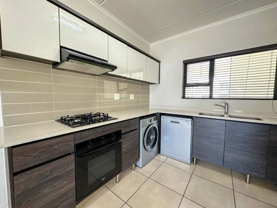 2 Bedroom Property for Sale in Greenstone Hill Gauteng