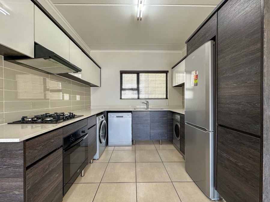 2 Bedroom Property for Sale in Greenstone Hill Gauteng