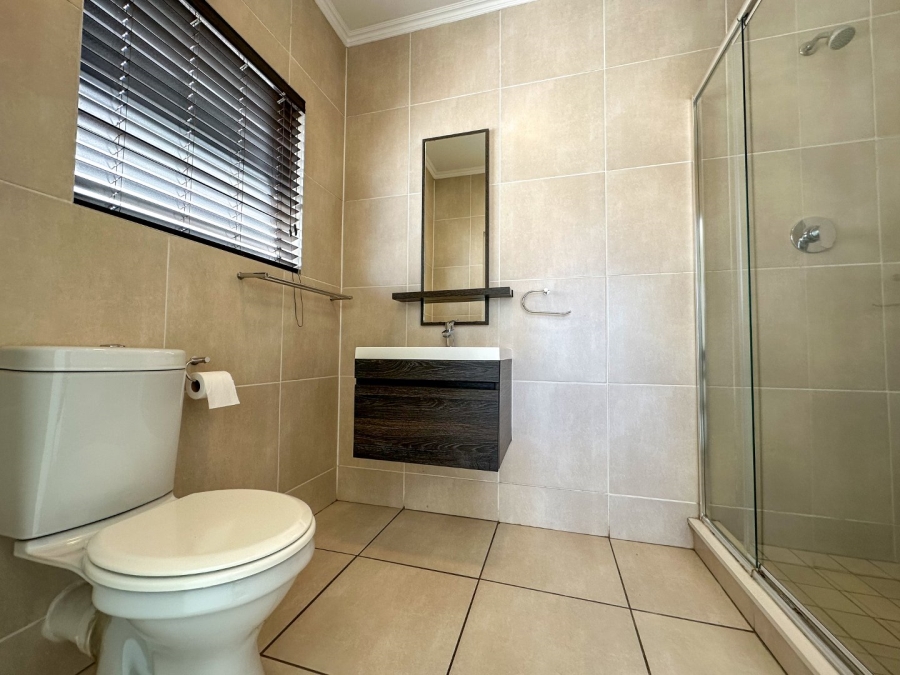 2 Bedroom Property for Sale in Greenstone Hill Gauteng