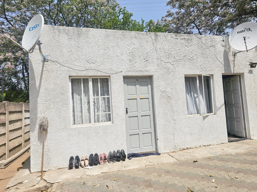 18 Bedroom Property for Sale in Parkhill Gardens Gauteng