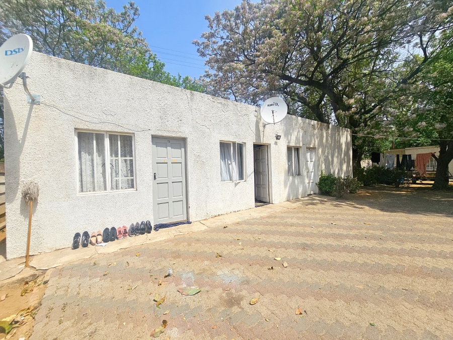 18 Bedroom Property for Sale in Parkhill Gardens Gauteng