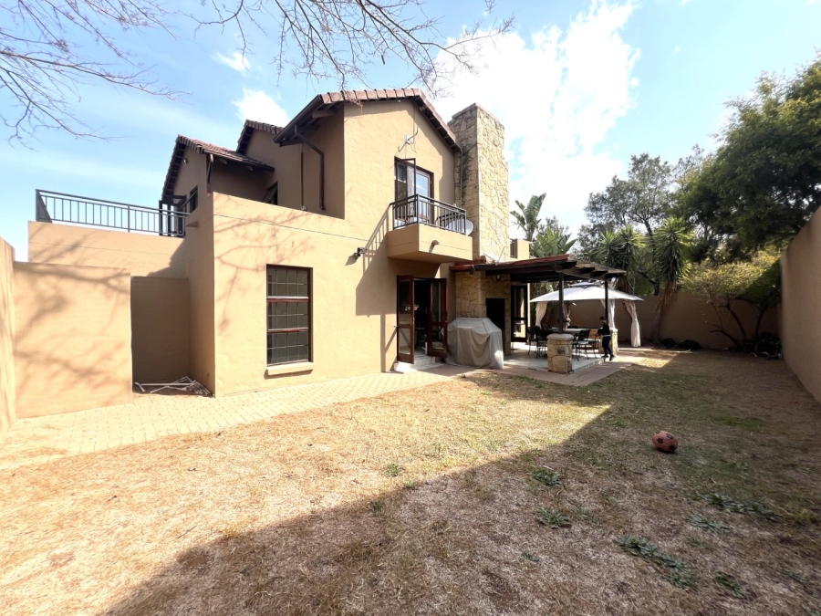 To Let 3 Bedroom Property for Rent in Fourways Gauteng