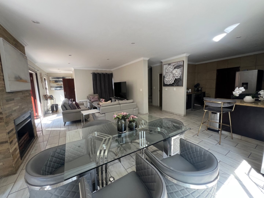 To Let 3 Bedroom Property for Rent in Fourways Gauteng