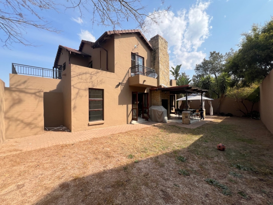 To Let 3 Bedroom Property for Rent in Fourways Gauteng